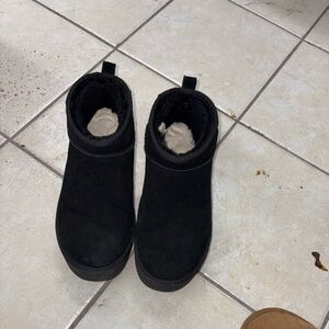 UGG Black Winter Boots with Soft Lining